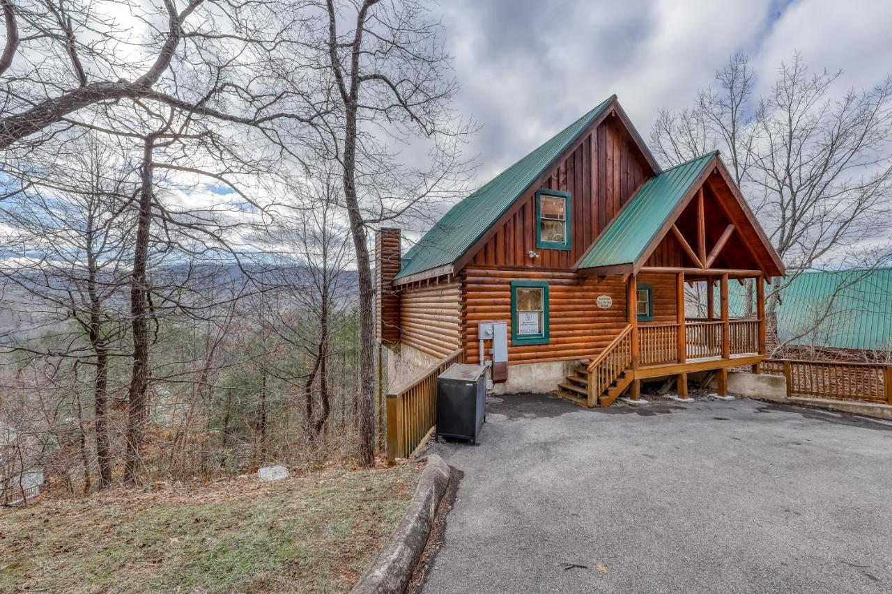 Above The Pines * Pigeon Forge