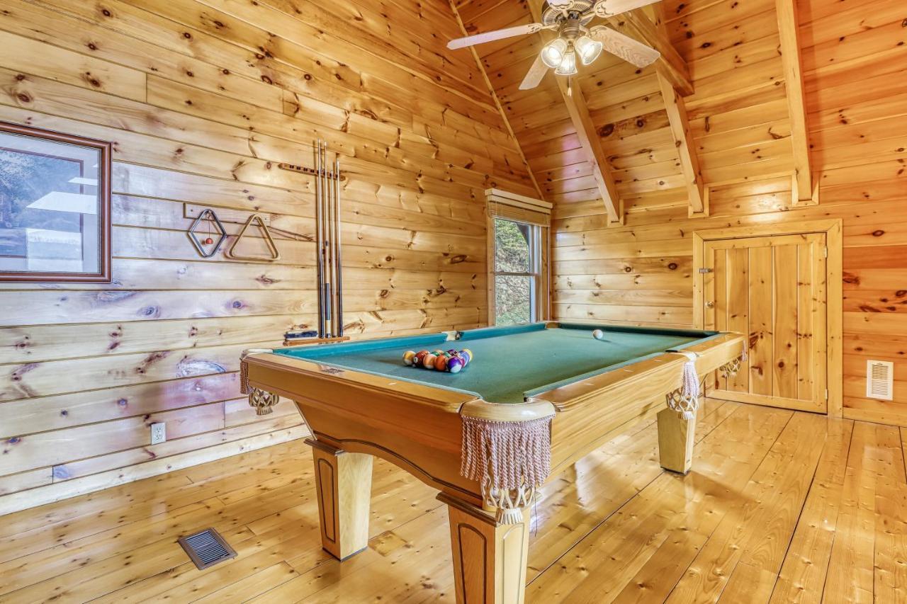 Hunters Hideaway * Pigeon Forge