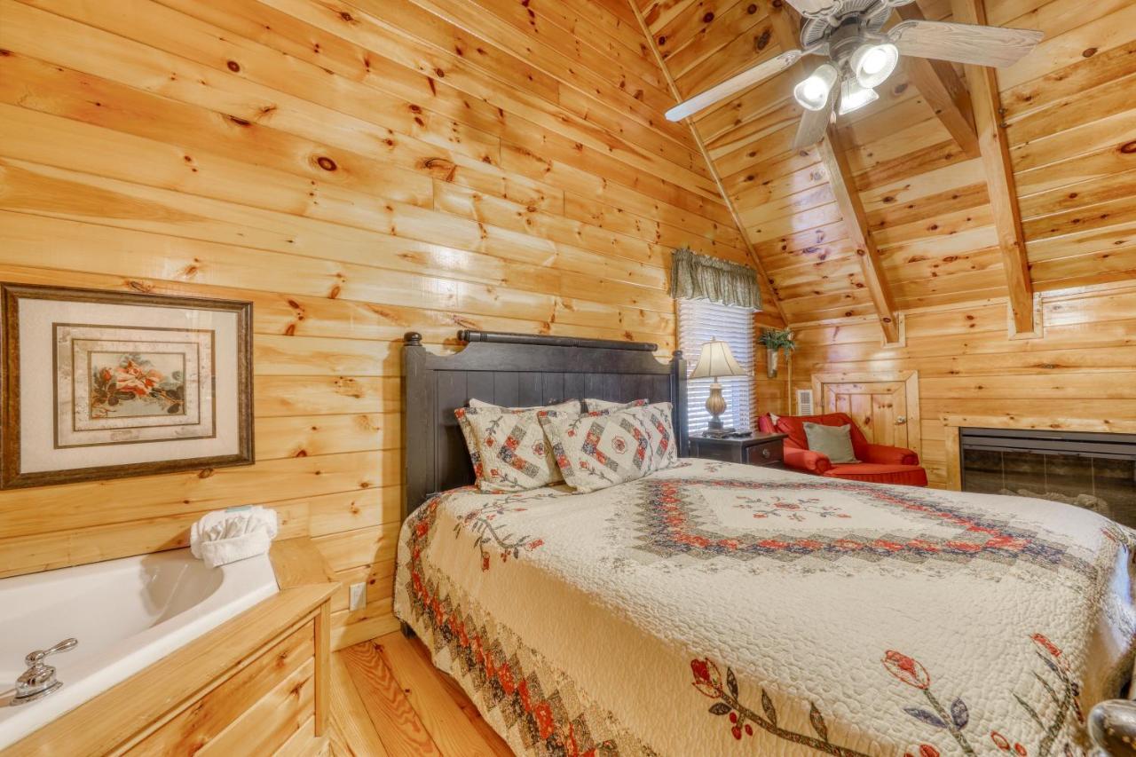 Treehouse Pigeon Forge