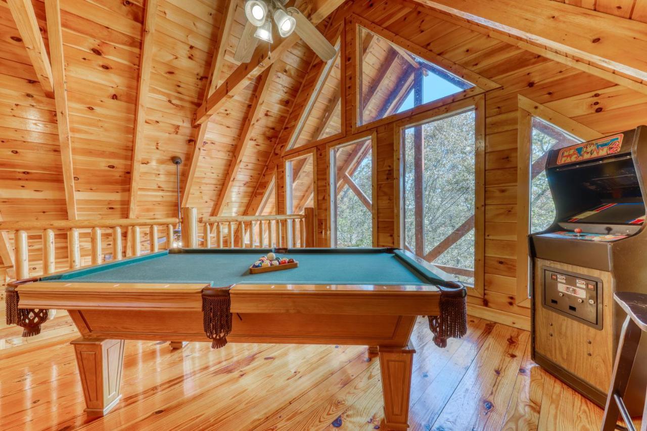 Treehouse * Pigeon Forge