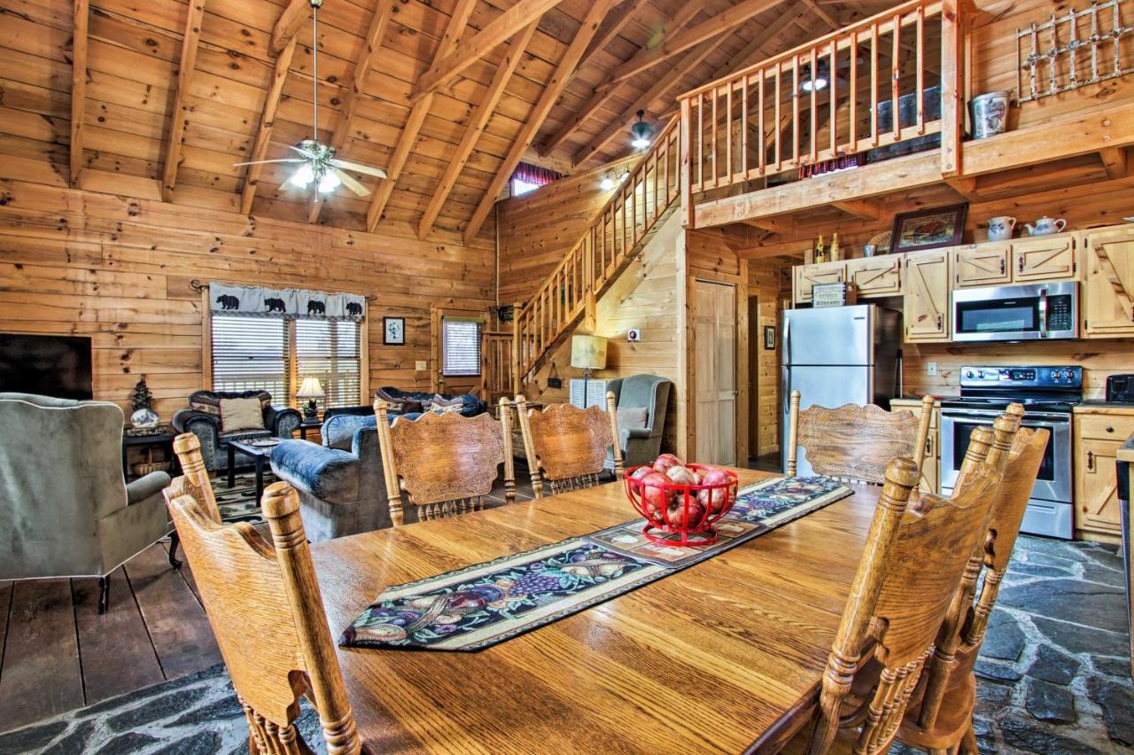 Mtn View Getaway With Game Room,deck,grill And Hot Tub! Holiday home *