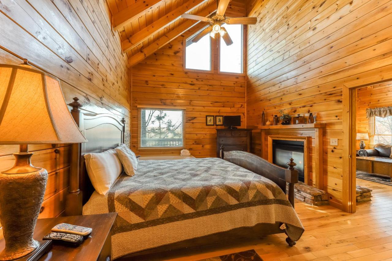 Elegant Escape Holiday home Pigeon Forge