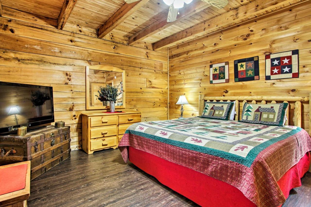 Mtn View Getaway With Game Room,deck,grill And Hot Tub! * Pigeon Forge