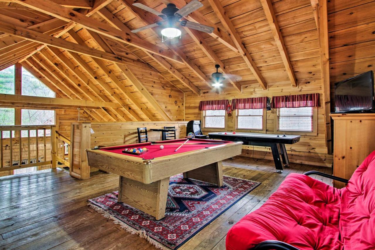 Holiday home Mtn View Getaway With Game Room,deck,grill And Hot Tub! *