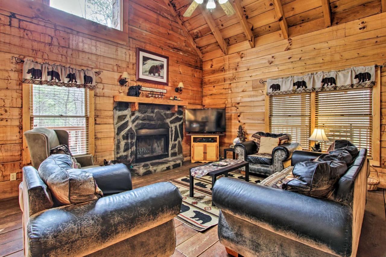 Holiday home Mtn View Getaway With Game Room,deck,grill And Hot Tub!