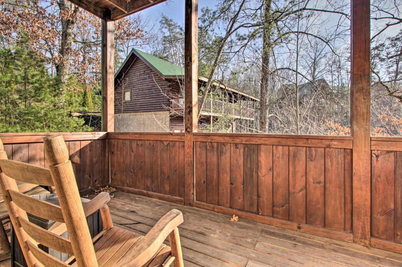 Charming Cabin In The Smokies Hot Tub And Game Holiday home *