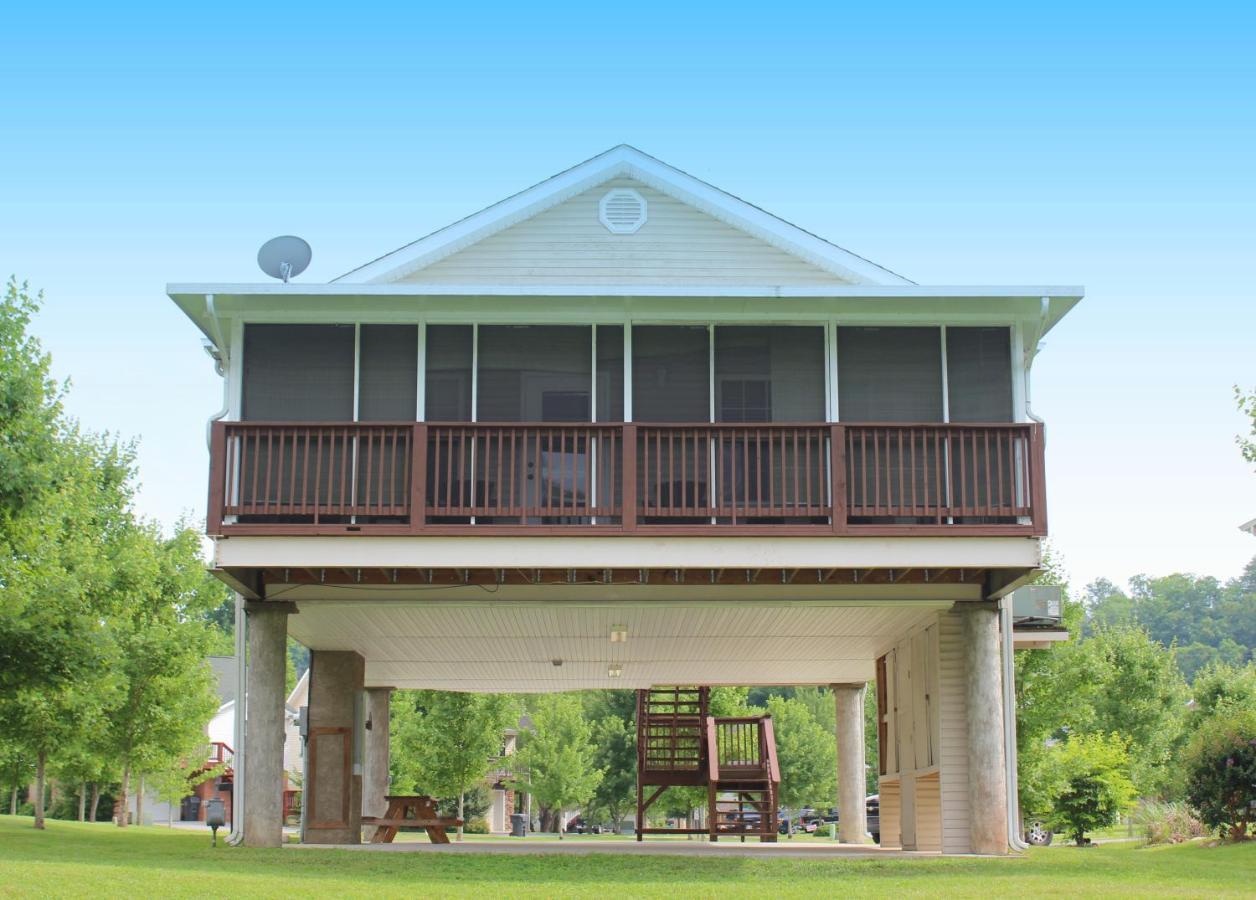 Rest Assured, Wifi, 1089 Free Tickets Each Paid Day, Dollywood And