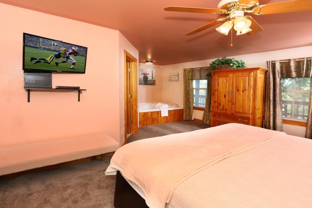 Pine Needles #6 * Pigeon Forge