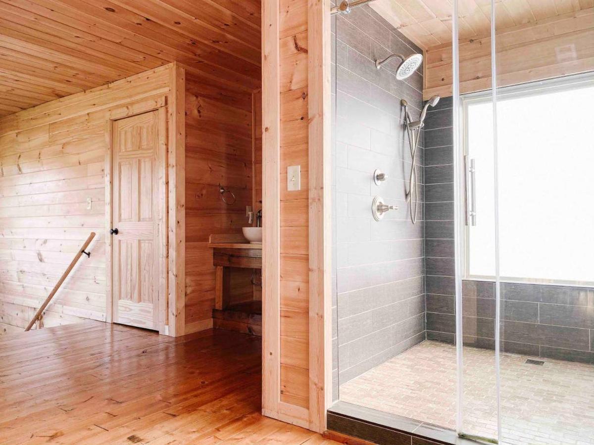 Mountain Splash -heated Indoor Pool, Hot Tub, Arcade Game *
