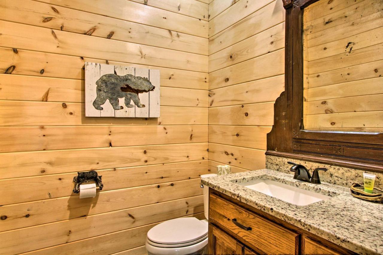Riverfront With Hot Tub - 3 Miles To Dollywood * Pigeon Forge