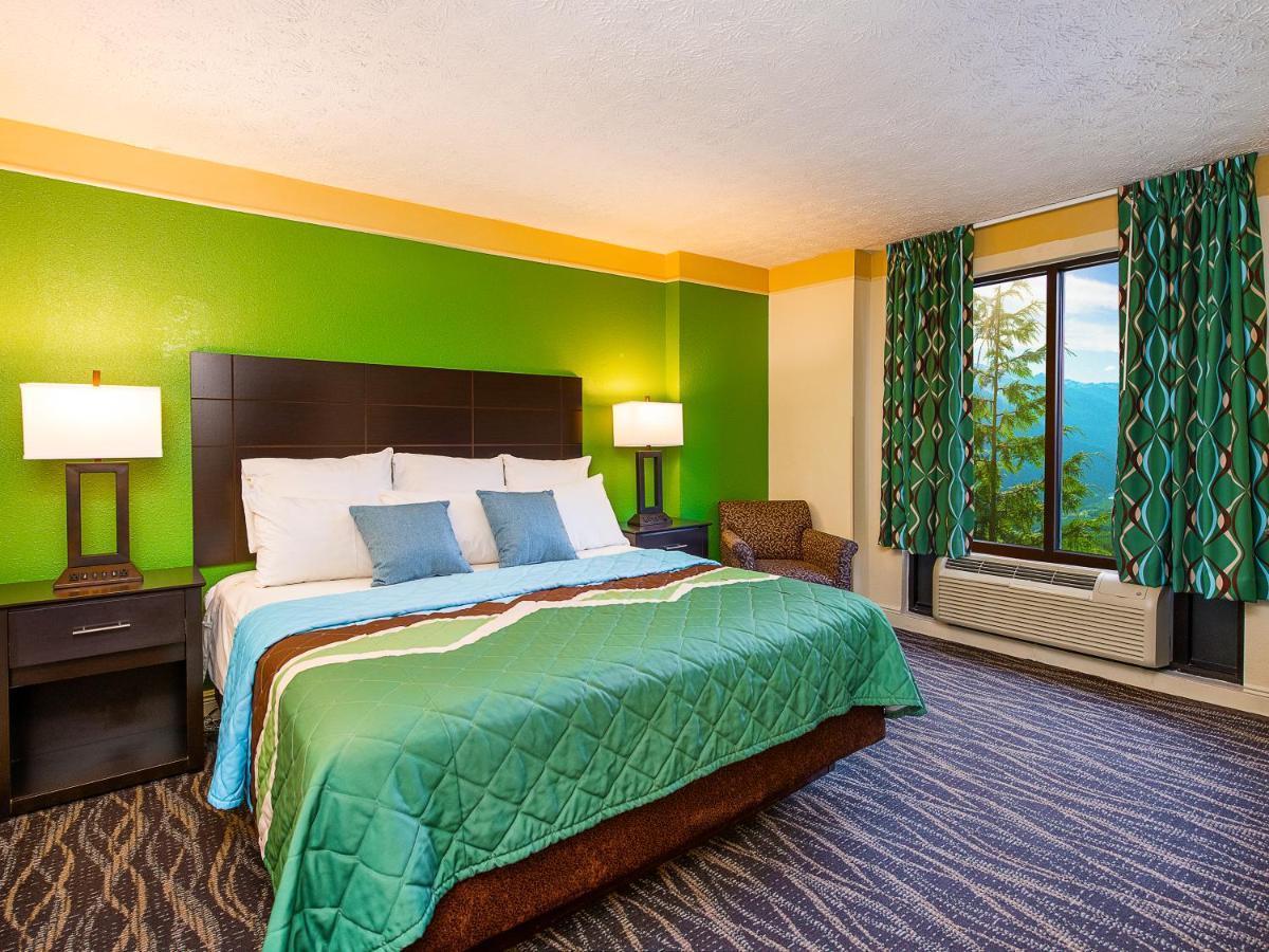 Country Cascades Waterpark Pigeon Forge