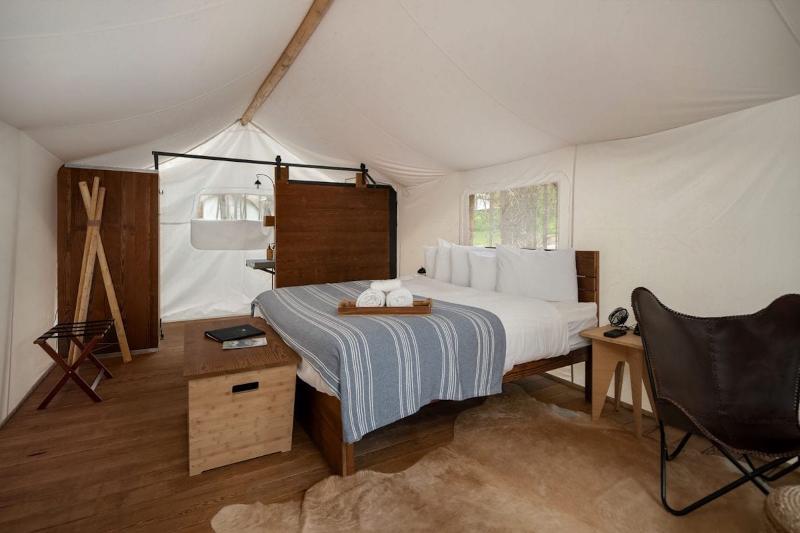 Under Canvas Great Smoky Mountains 3* Pigeon Forge