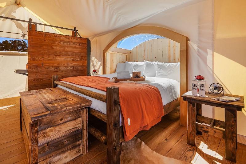 Under Canvas Great Smoky Mountains 3*