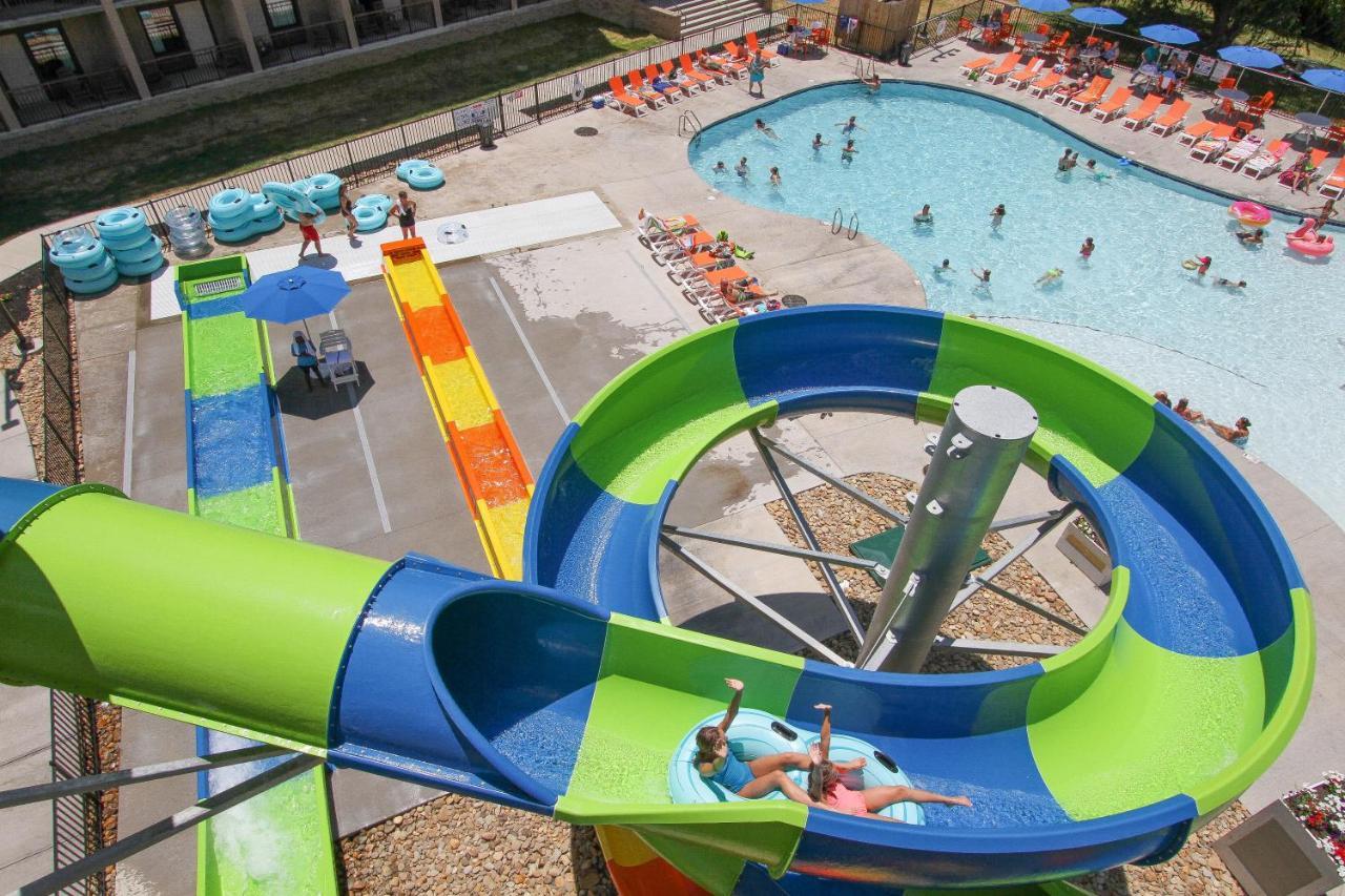 Hotel Country Cascades Waterpark 3*