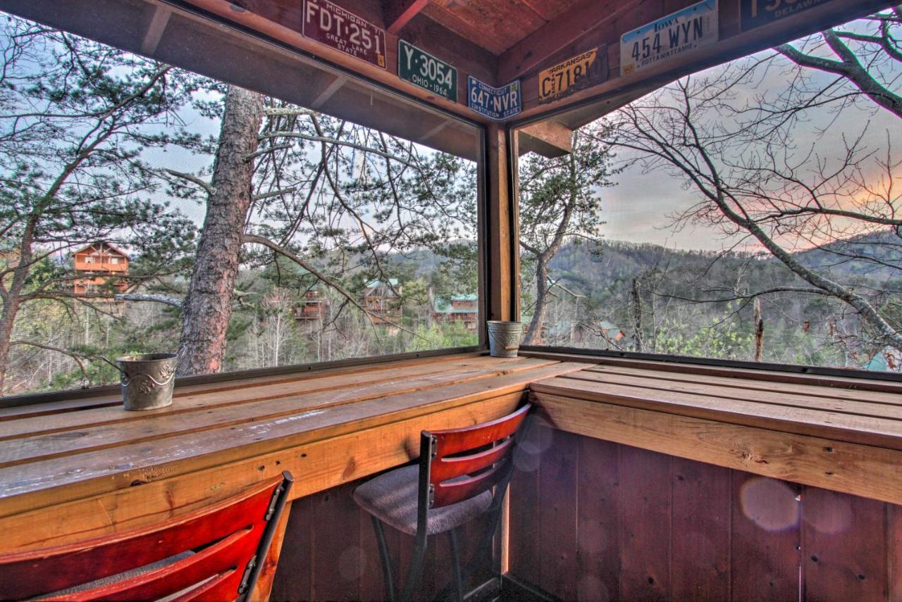 Holiday home With Hot Tub And Mountain Views! Pigeon Forge