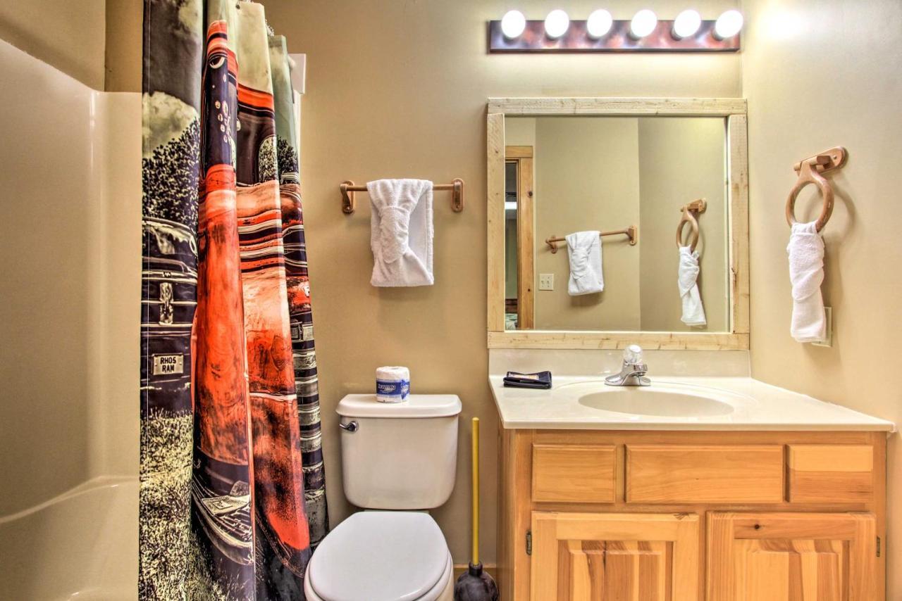 With Hot Tub And Mountain Views! * Pigeon Forge