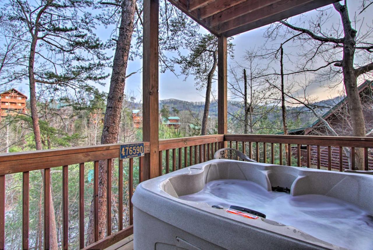 Holiday home With Hot Tub And Mountain Views!