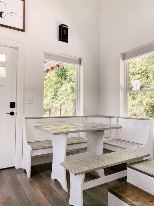 Modern Smoky Mountain Tiny House * Pigeon Forge