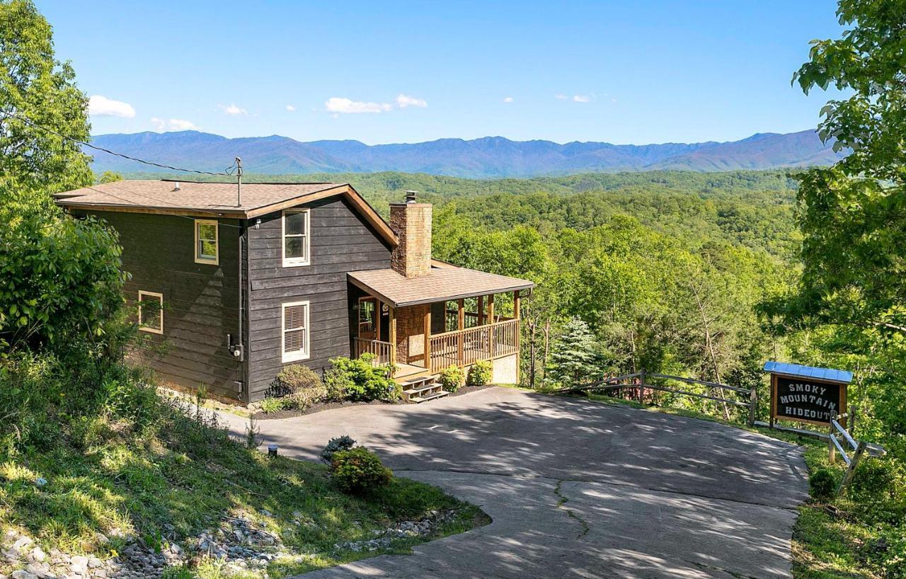 Smoky Mountain Hideout * Pigeon Forge
