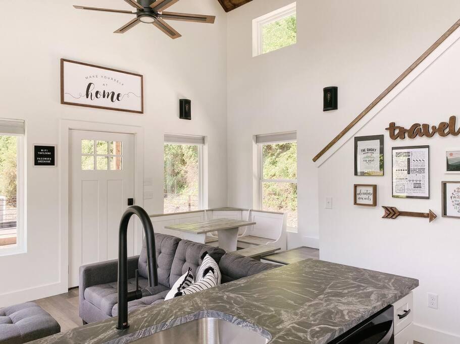 Apartment Modern Smoky Mountain Tiny House Pigeon Forge