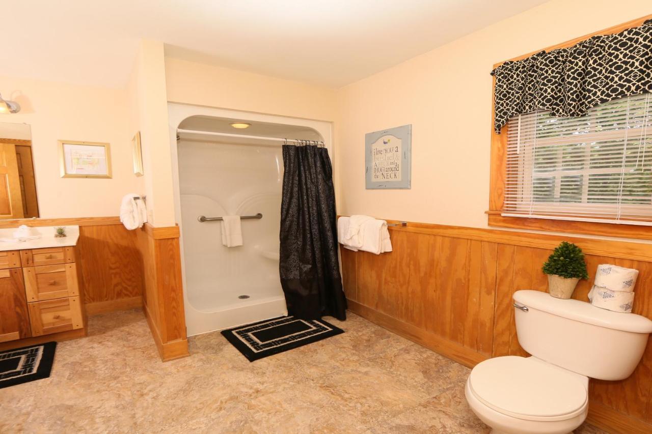 Holly Grove #1 Chalet Pigeon Forge