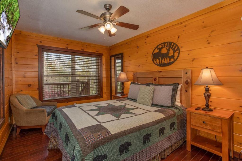 About The View-free Dollywood Ticket, 5 Bedroom 4 Bath Family Retreat W Mountain Views, Privacy Holiday home *