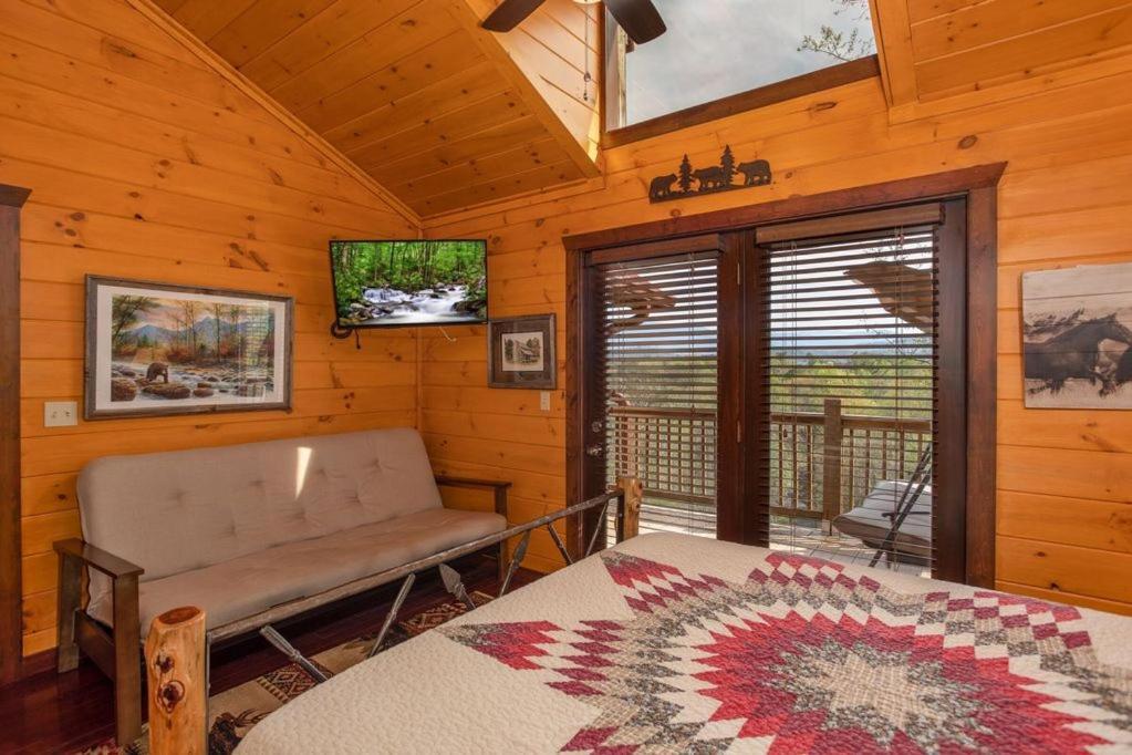 About The View-free Dollywood Ticket, 5 Bedroom 4 Bath Family Retreat W Mountain Views, Privacy *