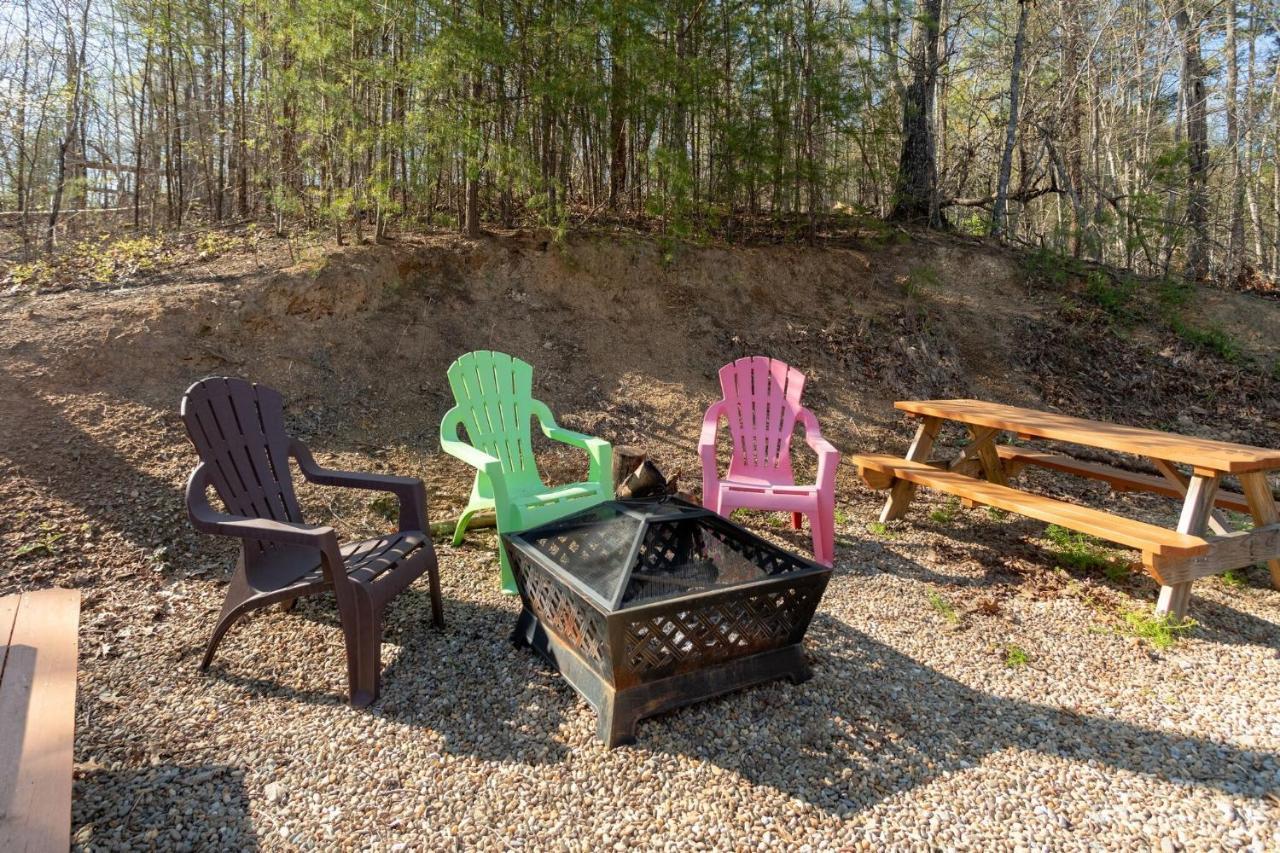 About The View-free Dollywood Ticket, 5 Bedroom 4 Bath Family Retreat W Mountain Views, Privacy * Pigeon Forge