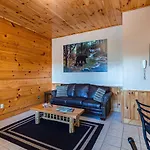 Bear Claw - Bear Claw Retreat In Pigeon Forge!