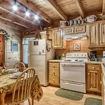 Mystic Mountain - Great Location! Close To All The Action! Cabin