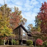 Er79 - Robyn\'S Nest - Great Location, Close To All The Action! Cabin
