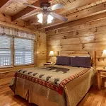Ern864 - The Cedars - Great Location! Close To All The Action! Cabin
