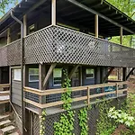 Pet Friendly Super Cozy Mtn Retreat Wfirepit