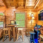 Charming Cabin W/ Hot Tub, Game Room, Top Location