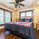 Huny Bear Lodge