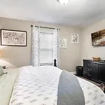 Luxury Condo, Sleeps 6, 3.2 Miles To Dollywood