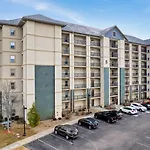 Luxury Condo, Sleeps 6, 3.2 Miles To Dollywood