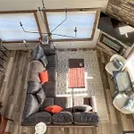 Little Sister\'S Cabin