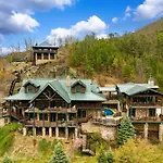 Scenic Views Estate