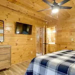 Pigeon Forge Vacation Rental With Private Hot Tub!
