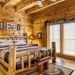 Ern854 - Wagon Wheel Lodge - Great Location! Close To All The Action! Cabin