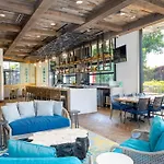 Margaritaville Island Hotel
