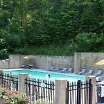Mountain Splash, Private Pool, Theater Room, 1089 Free Tickets Each Paid Day, Dollywood And More