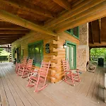 Very Cozy 2Br Hot Tub Pool Table Free Attraction Tickets