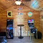 Modern 3Br Views Hot Tub Fire Pit Gameroom Free Attraction Tickets
