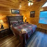 Pf Plunge 4 Bedroom Cabin Private Indoor Pool Game Room Hot Tub Prime Location