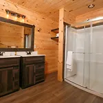 White Pine Lodge