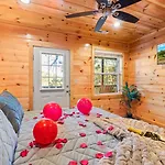 Dollywood Delights By Ghosal Luxury Lodging