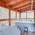 Pigeon Forge Vacation Rental With Private Hot Tub!