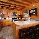 5Br Sleeps 20 Putt Putt Gameroom Hot Tub Free Attraction Tickets